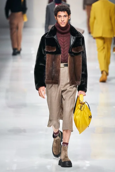 Look 26
